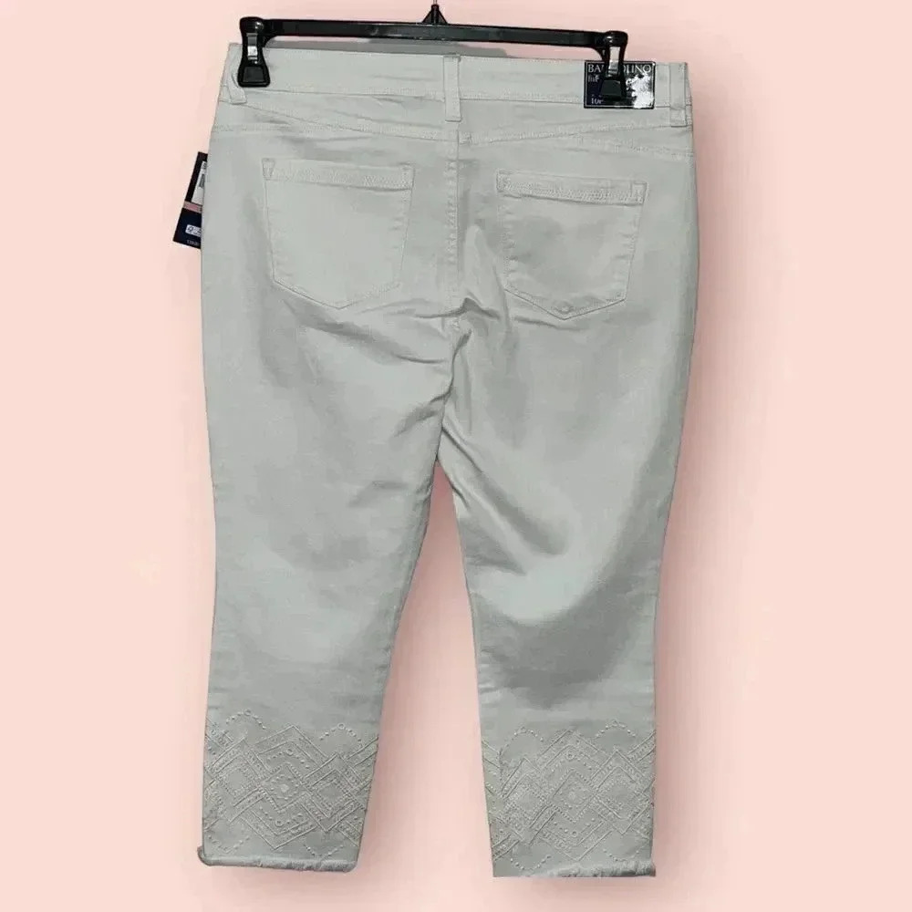 Bandolino size 10P stretch curvy white denim capris with embellished ankles NWT - Picture 6 of 15